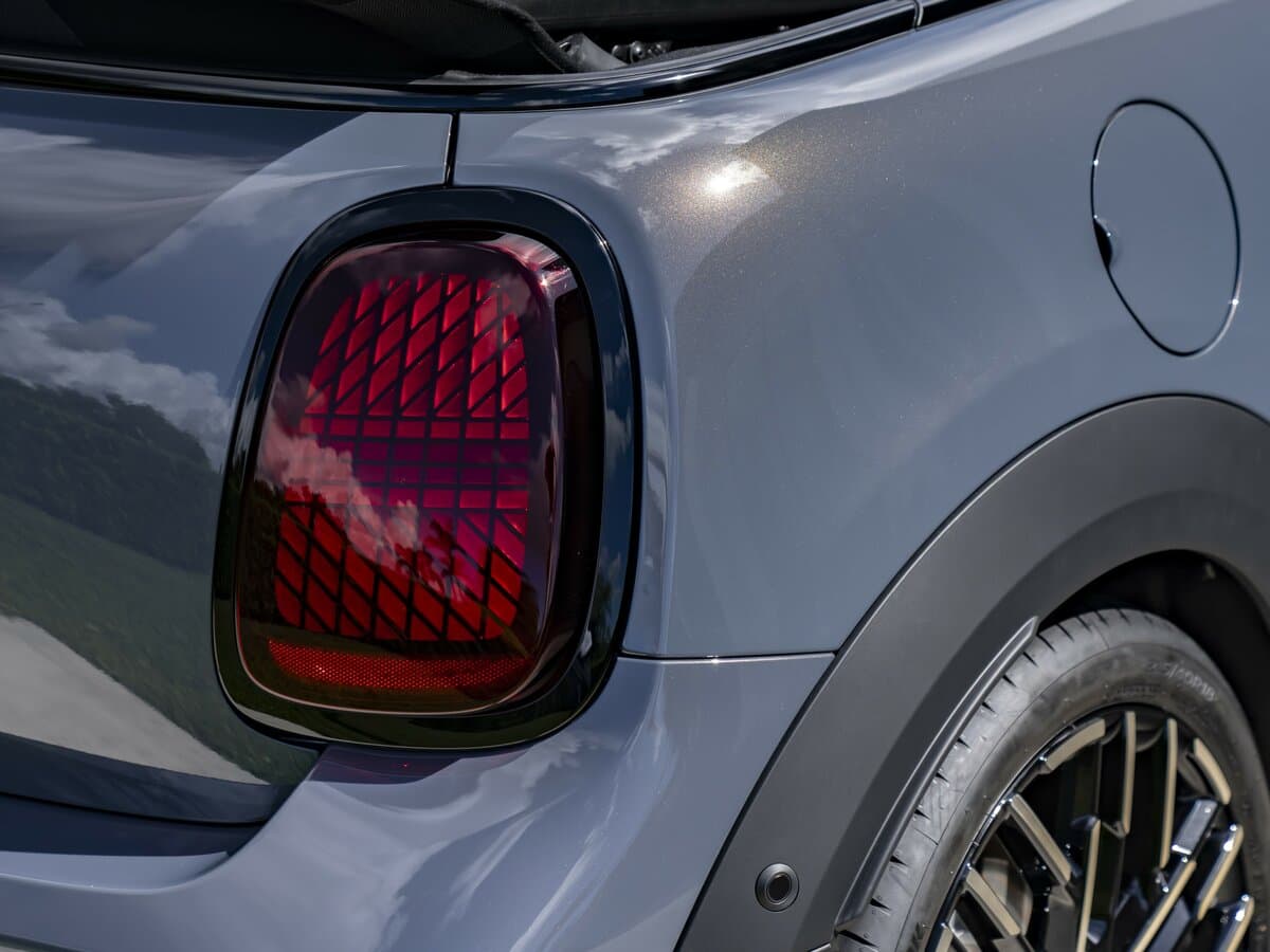 Mini Cabrio IV — Detal