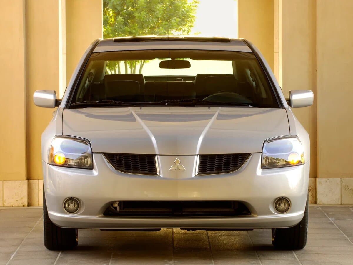 Mitsubishi Galant IX — Öndən