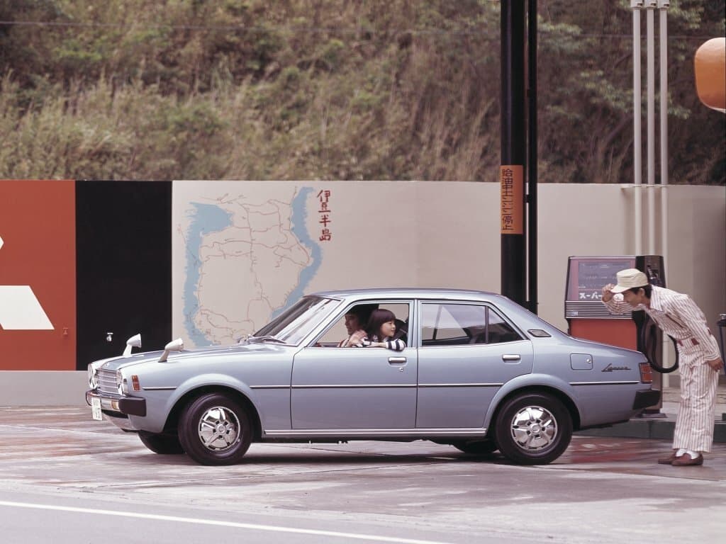 Mitsubishi Lancer I — Yandan
