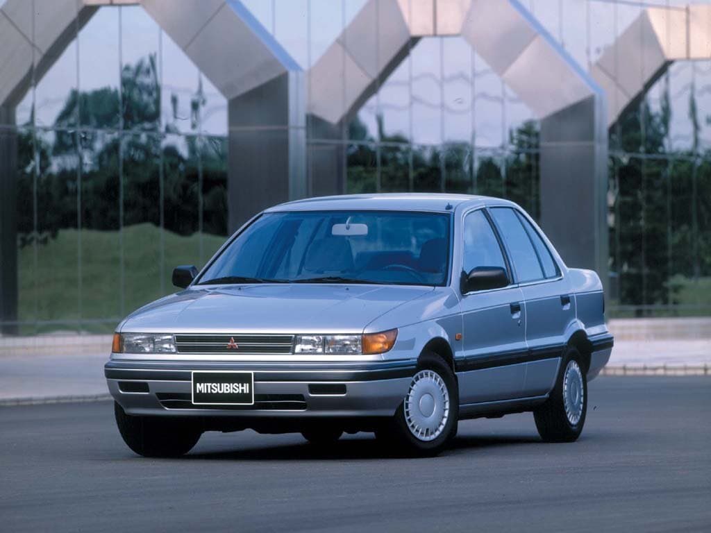 Mitsubishi Lancer V — Öndən