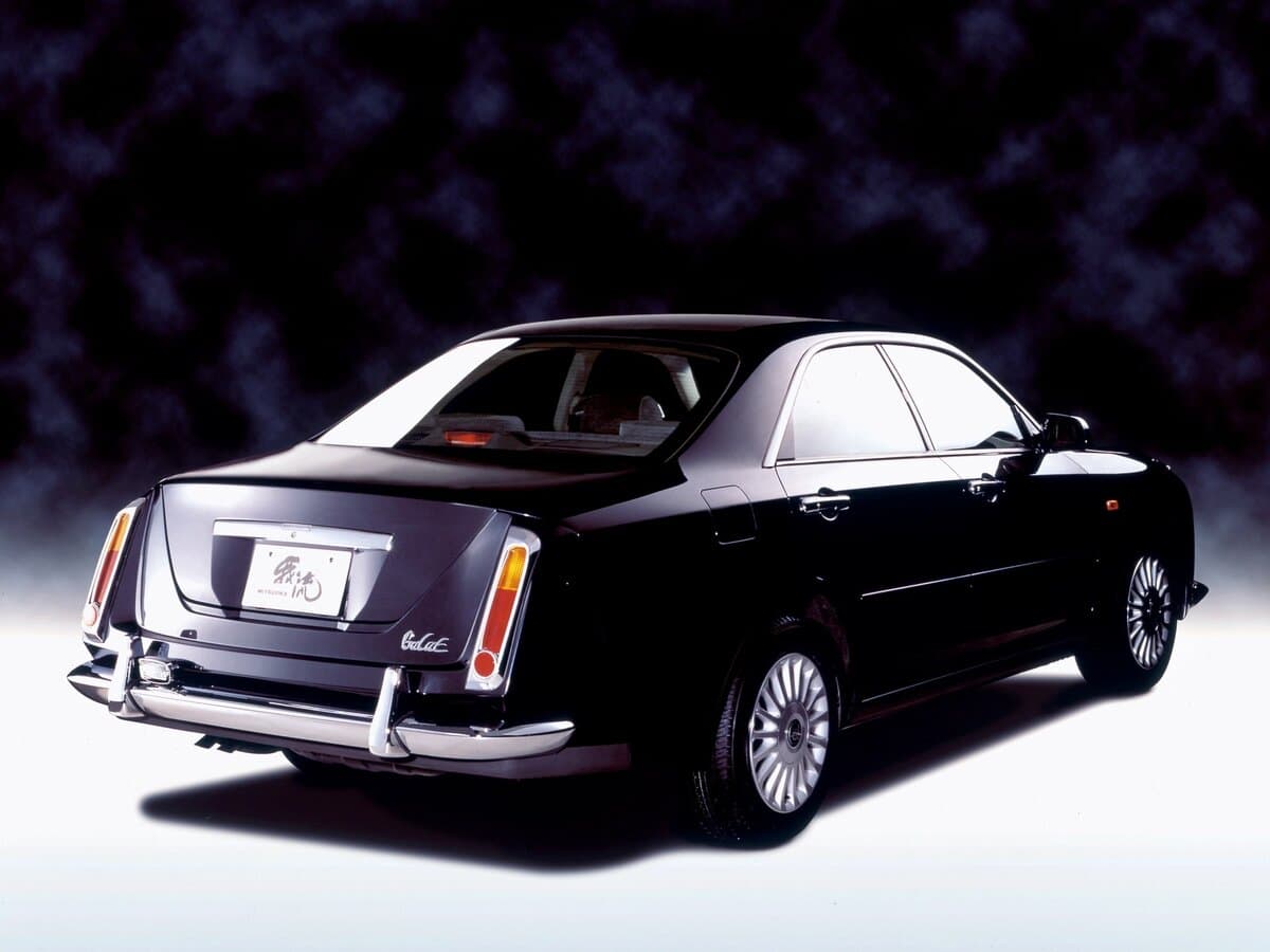 Mitsuoka Galue II — 3/4 arxadan