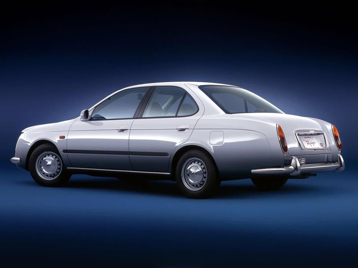 Mitsuoka Ryoga I (P11) — 3/4 arxadan