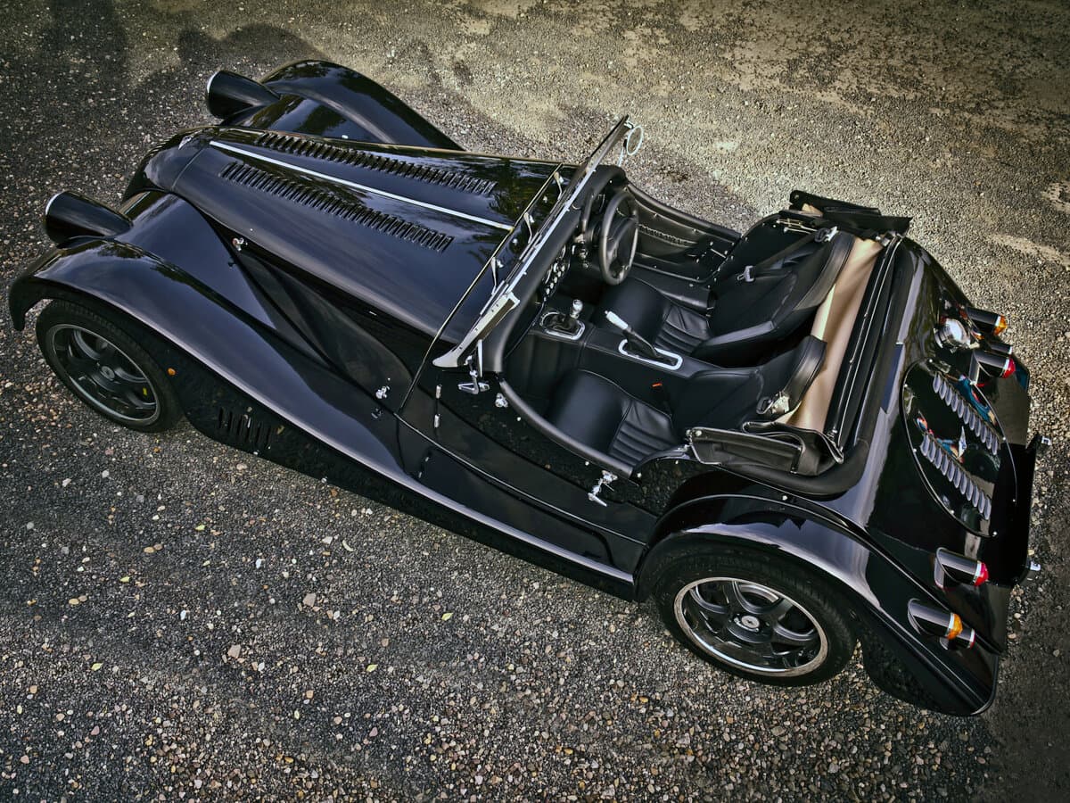 Morgan Plus 8 II — Yandan