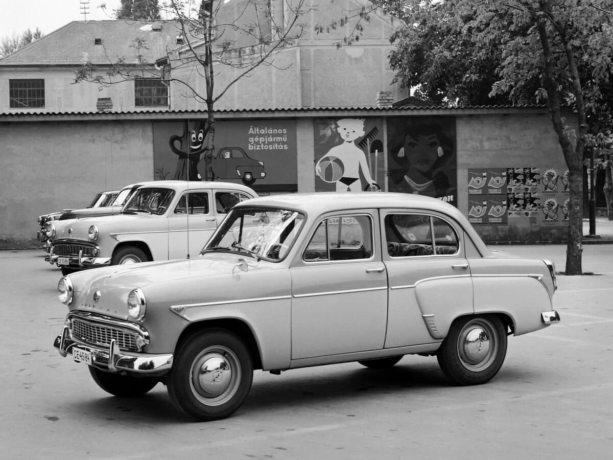 Moskviç 407 1958 – 1963 — Yandan