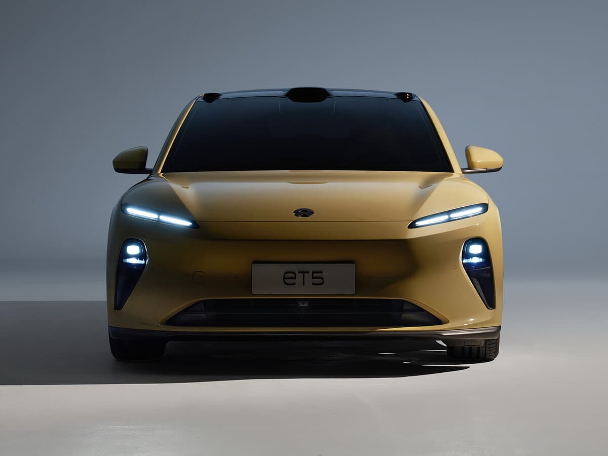 Nio ET5 I — Öndən