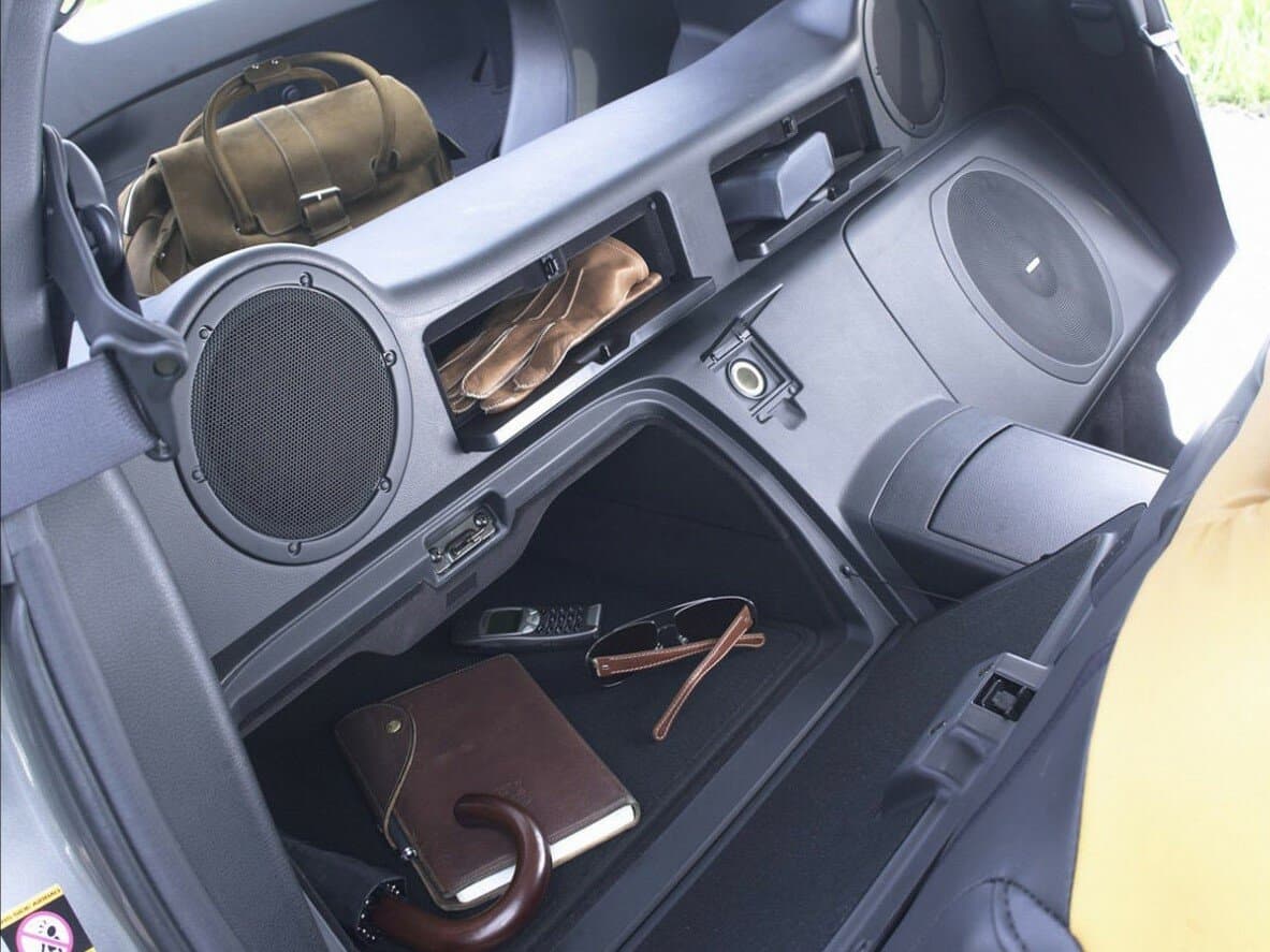 Nissan 350Z I — Salon, öndən