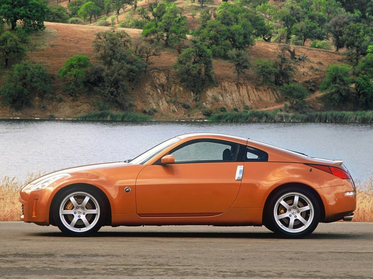 Nissan 350Z I — Yandan