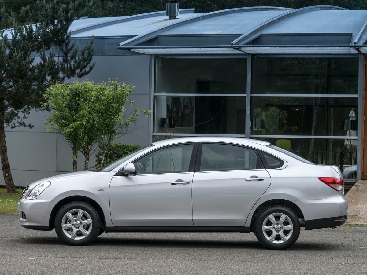 Nissan Almera III (G15) — Yandan