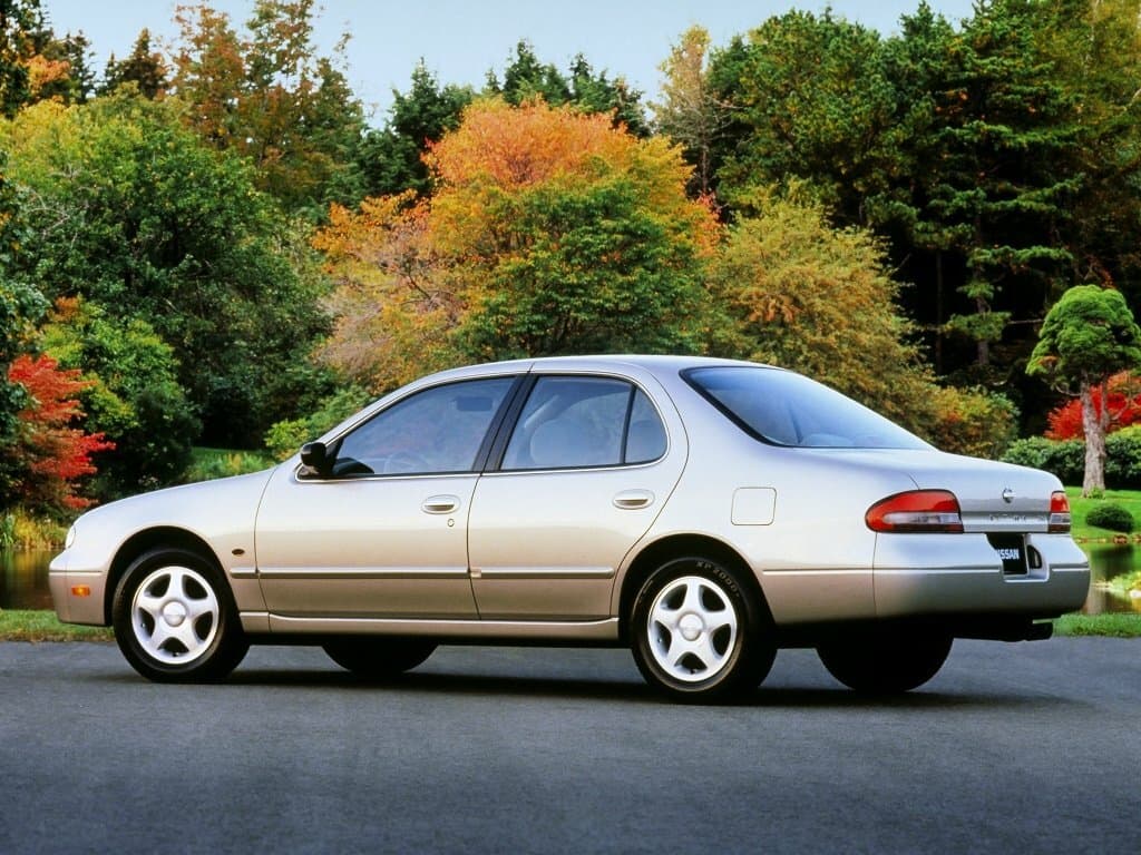 Nissan Altima I (U13) — 3/4 arxadan