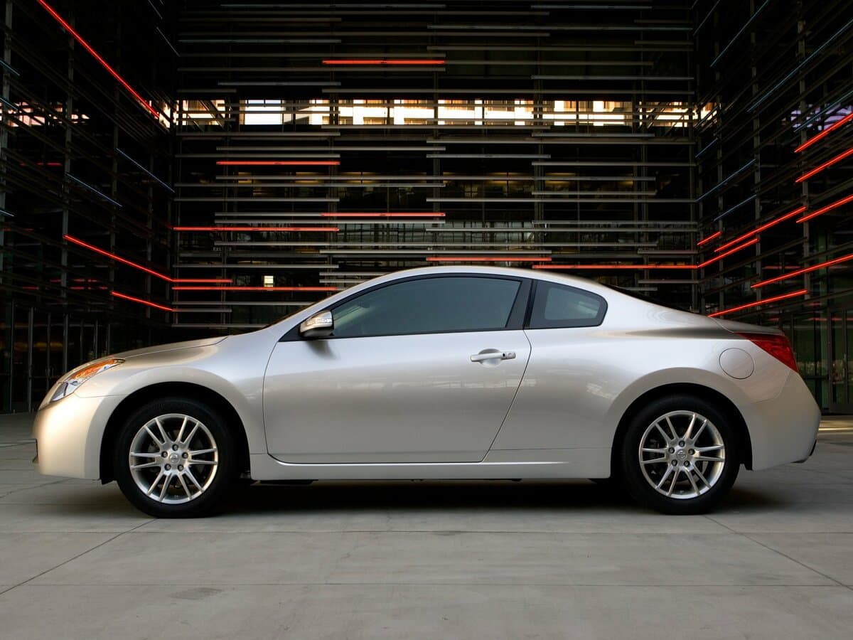Nissan Altima IV (L32) — Yandan