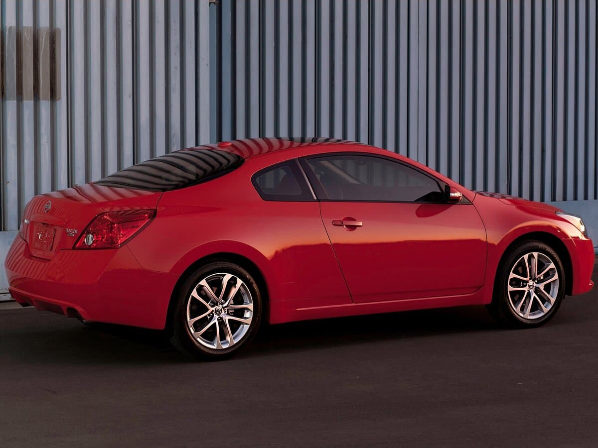 Nissan Altima IV (L32) Restayling — 3/4 arxadan