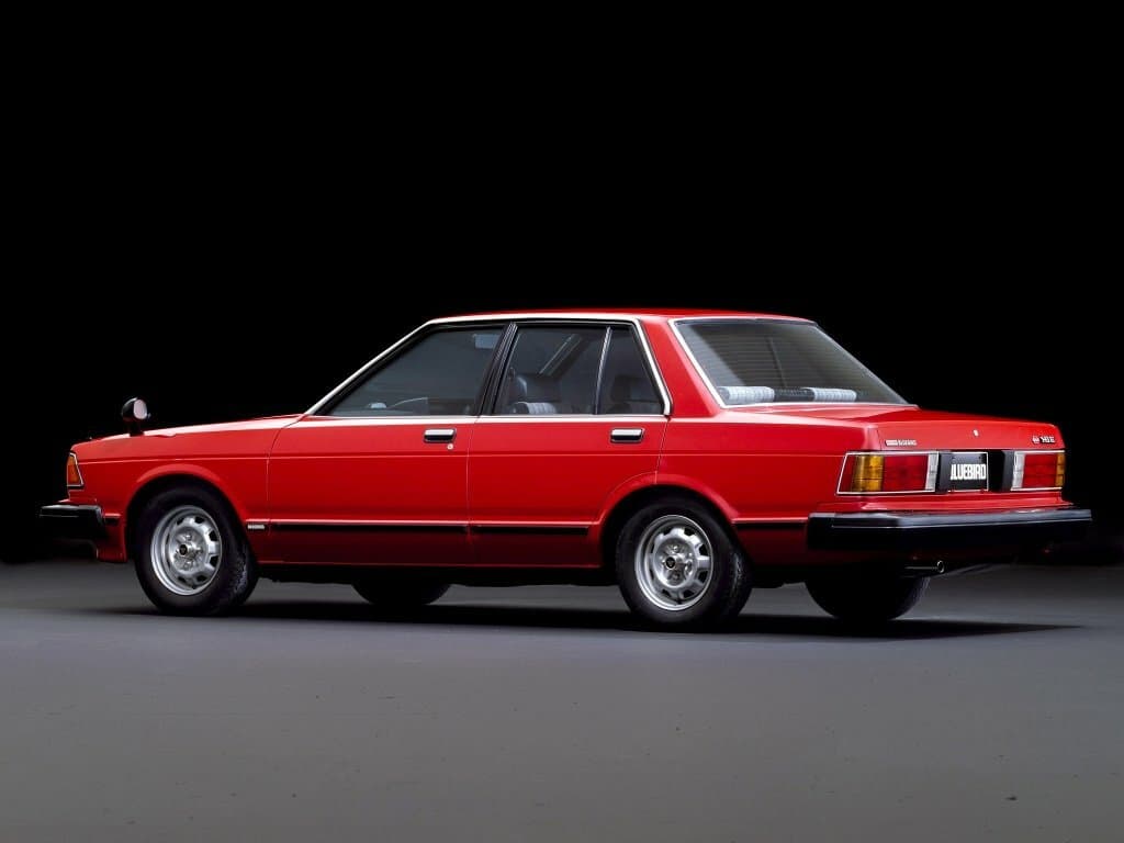 Nissan Bluebird VI (910) — 3/4 arxadan