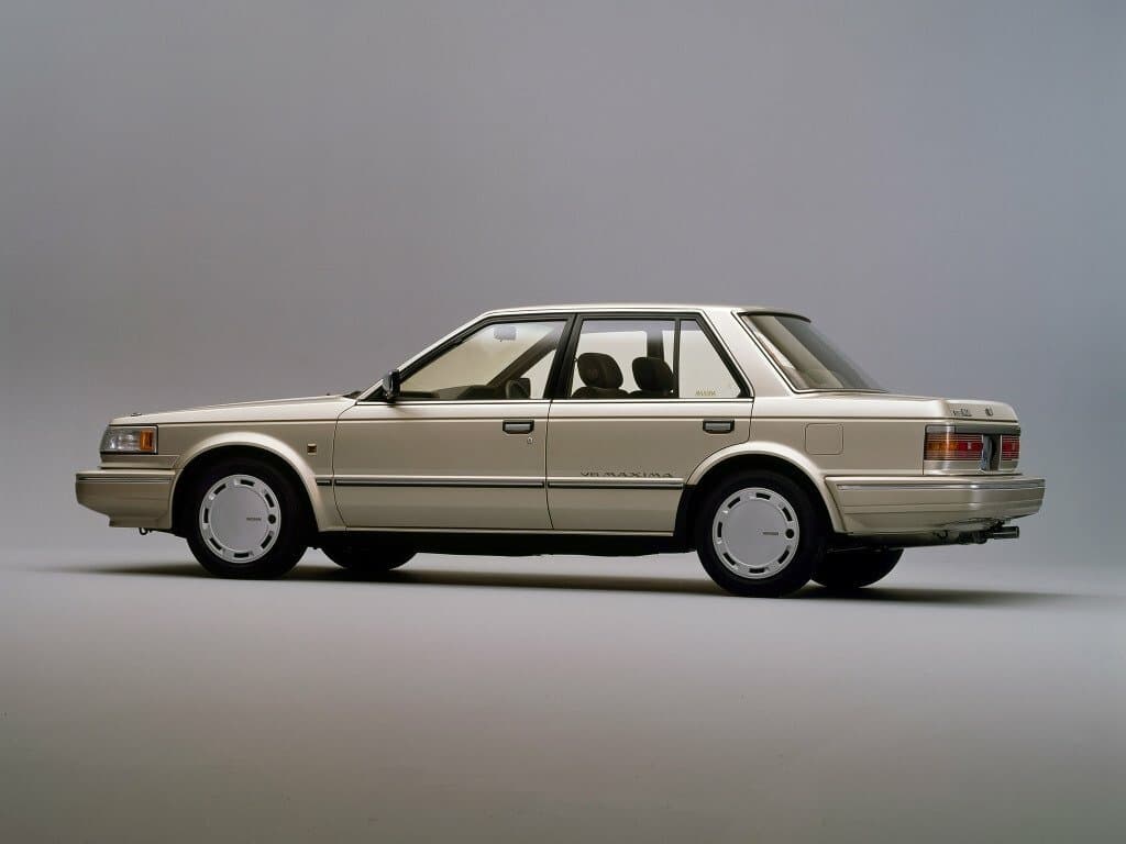 Nissan Bluebird VII (U11) — 3/4 arxadan