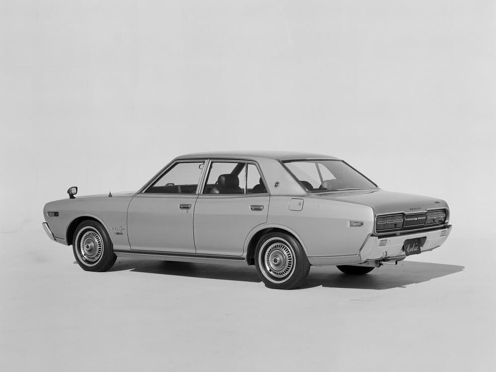 Nissan Cedric III (230) — 3/4 arxadan