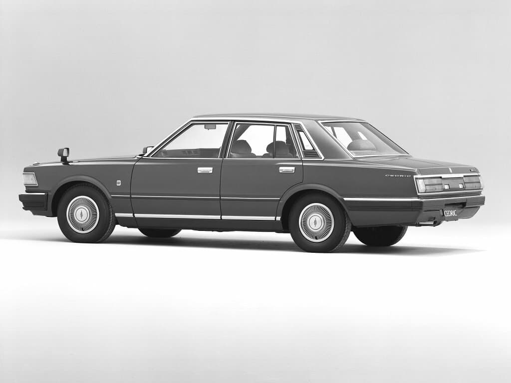 Nissan Cedric V (430) — 3/4 arxadan