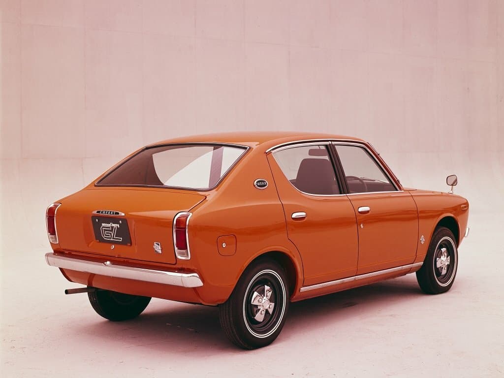 Nissan Cherry I (E10) — 3/4 arxadan