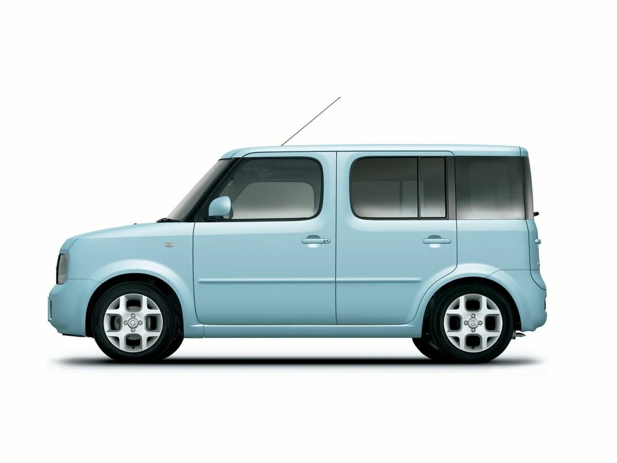 Nissan Cube II (Z11) — Yandan