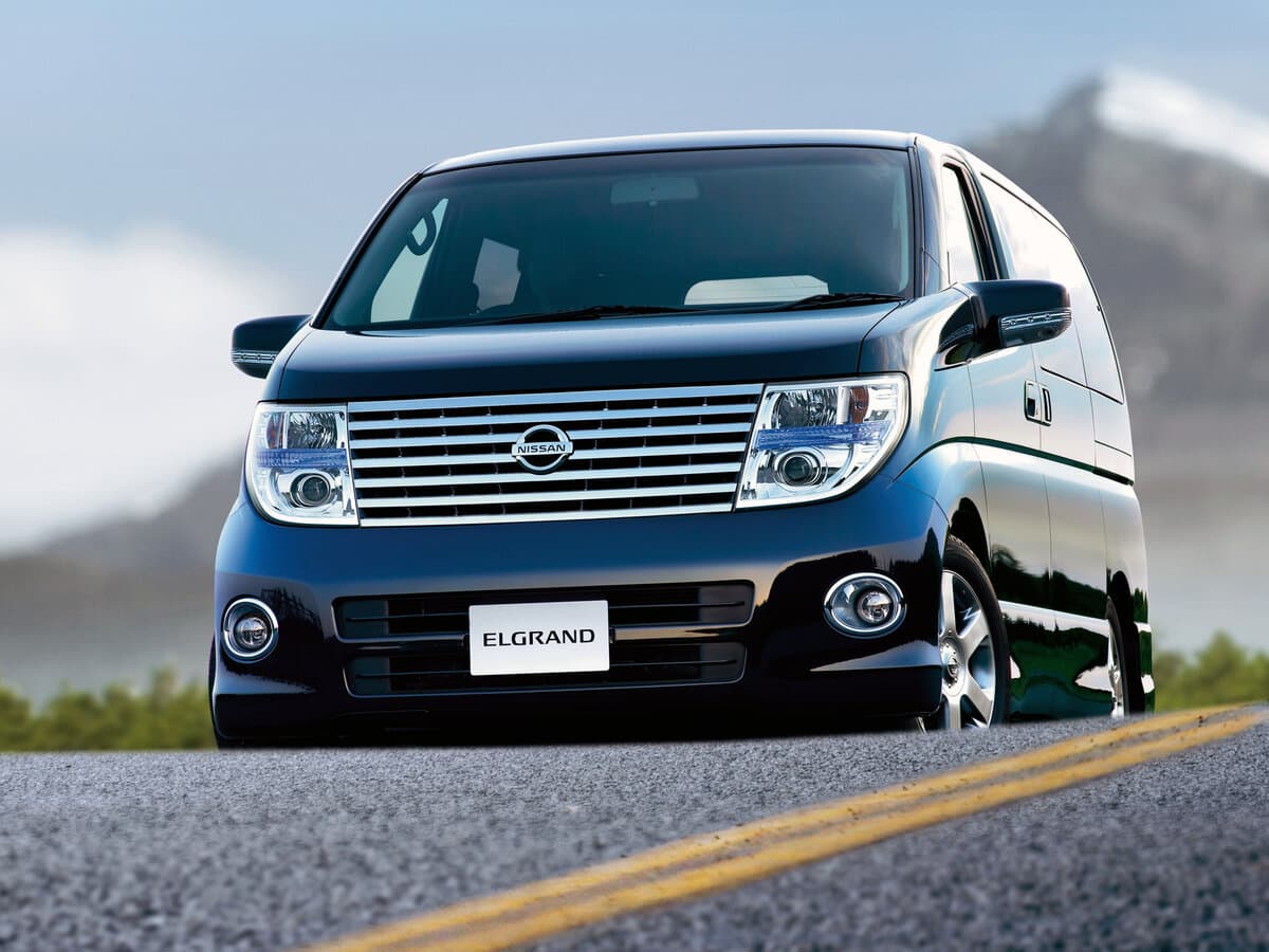 Nissan Elgrand II (E51) — Öndən