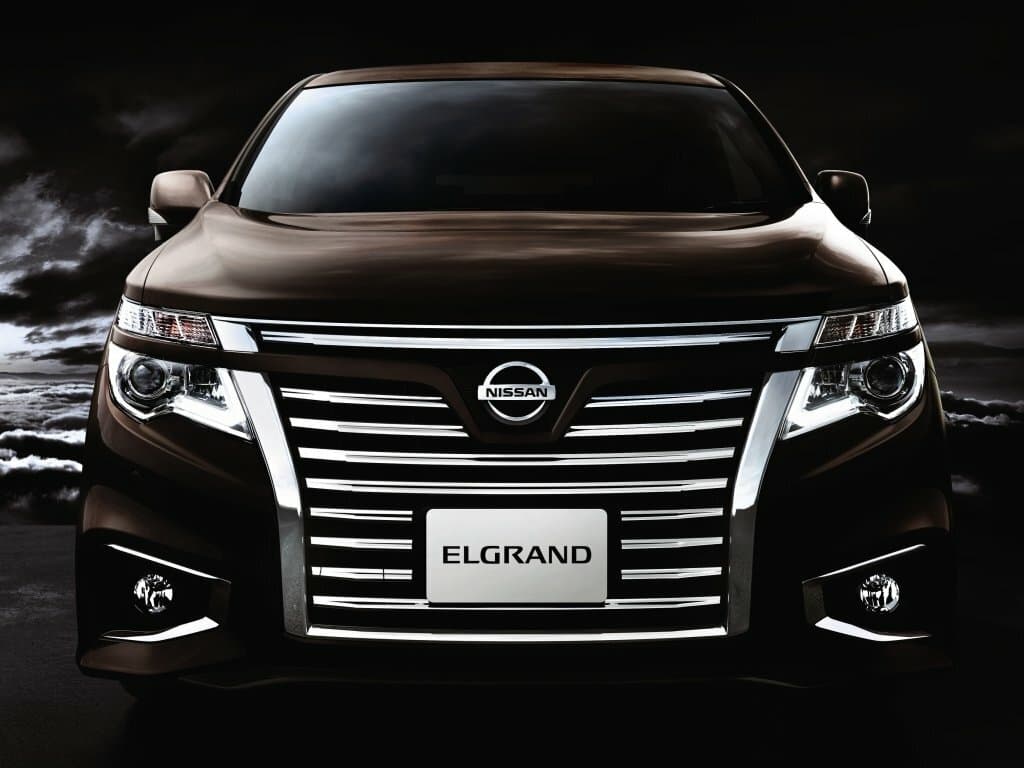 Nissan Elgrand III (E52) — Öndən