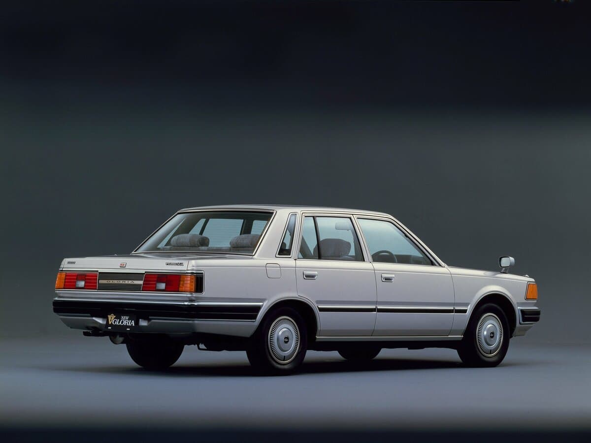 Nissan Gloria VII (Y30) — 3/4 arxadan