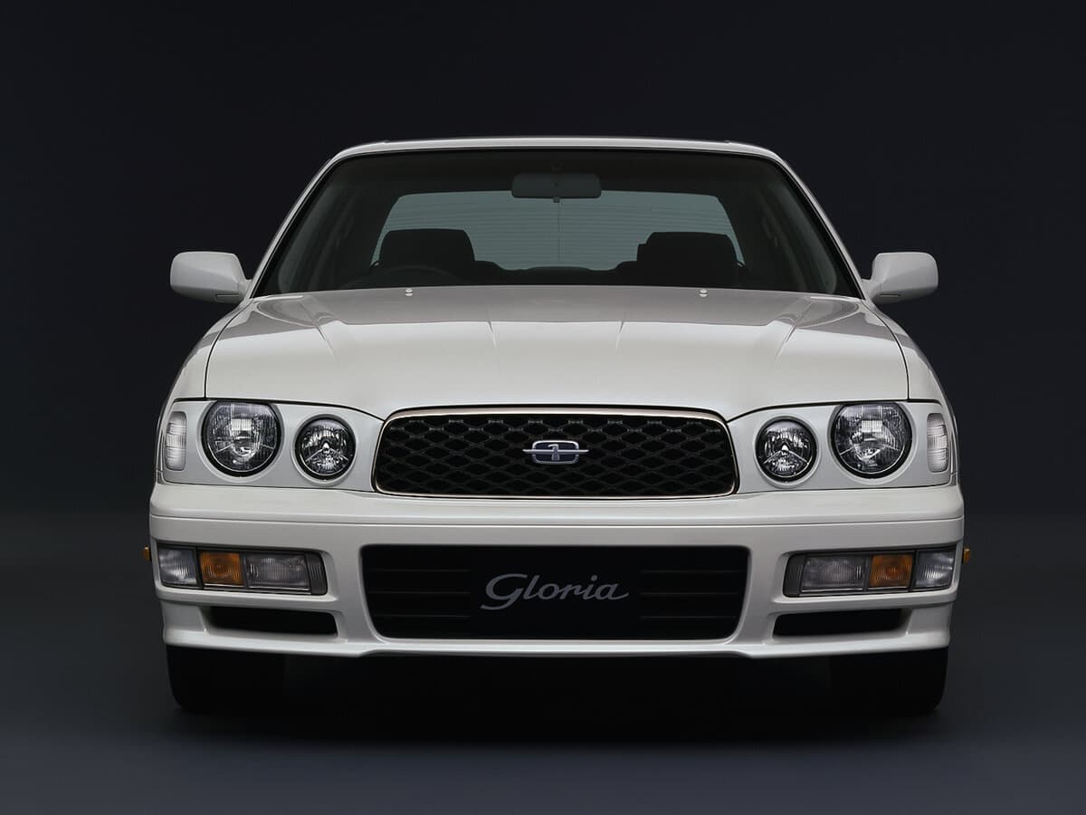 Nissan Gloria X (Y33) — Öndən