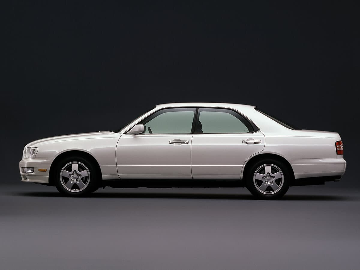 Nissan Gloria X (Y33) — Yandan