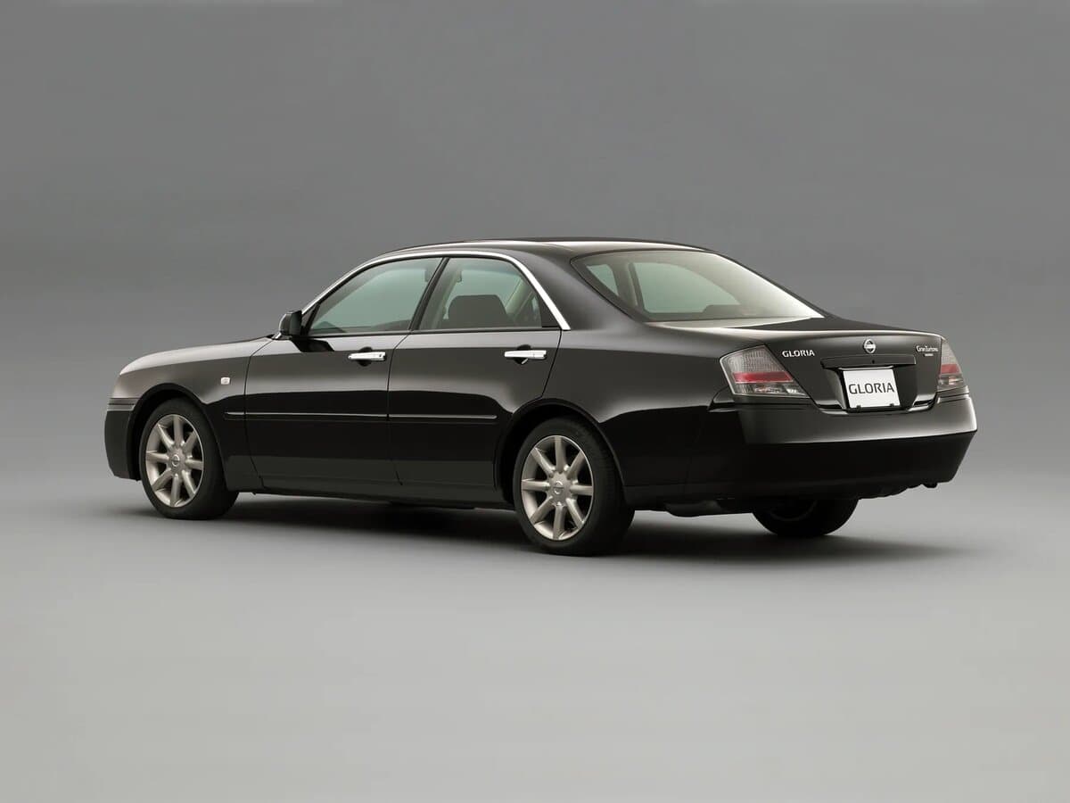 Nissan Gloria XI (Y34) — 3/4 arxadan