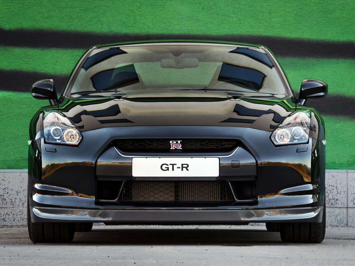 Nissan GT-R I — Öndən