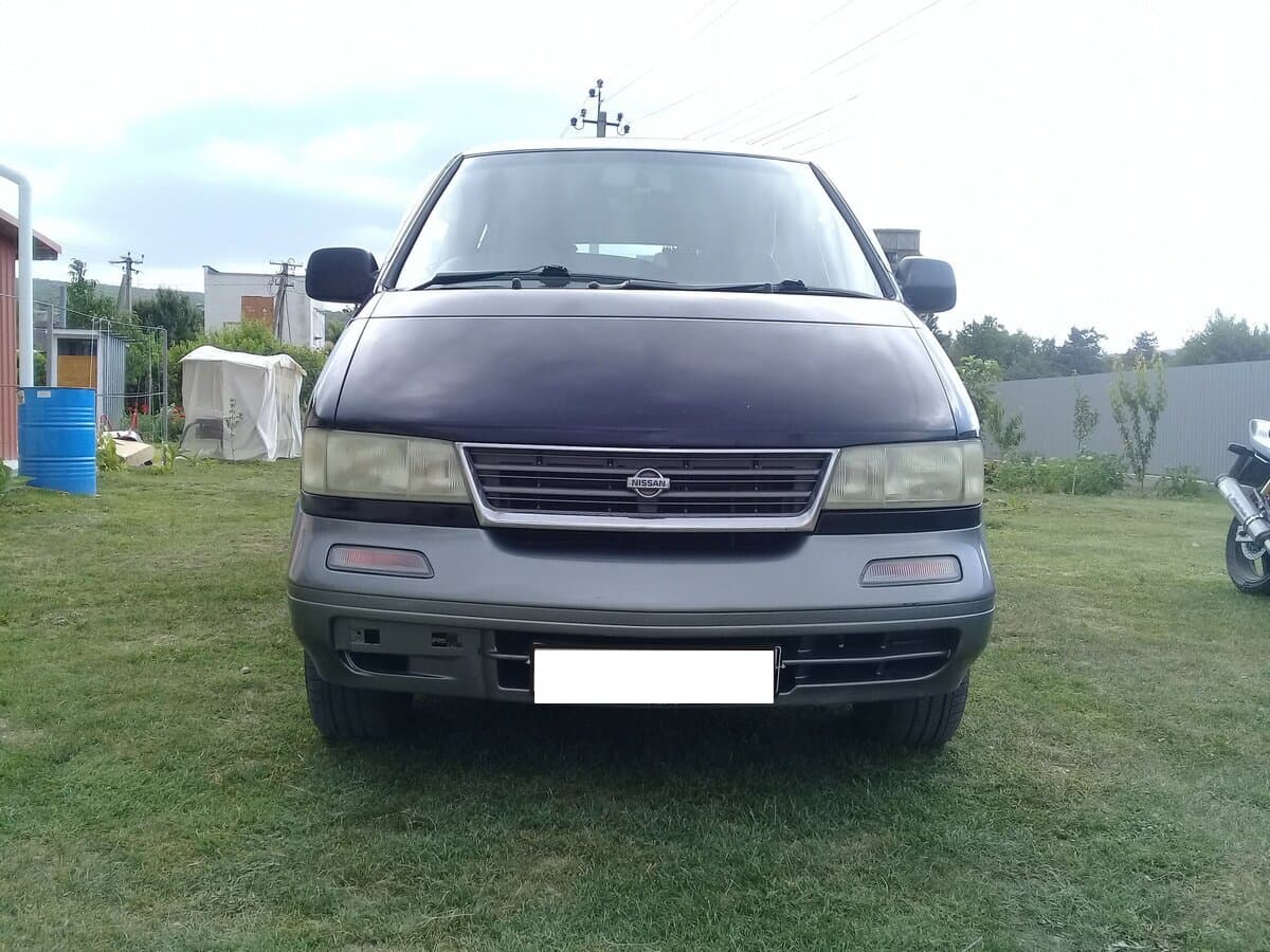 Nissan Largo III (W30) — Öndən
