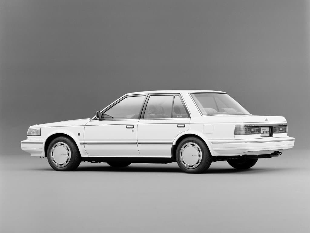 Nissan Maxima II (U11) — 3/4 arxadan