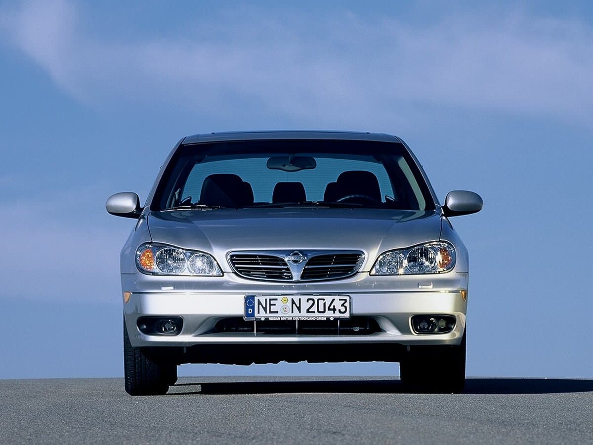 Nissan Maxima V (A33) — Öndən
