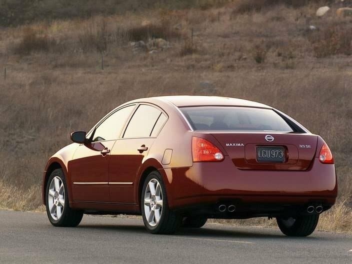 Nissan Maxima VI (A34) — 3/4 arxadan