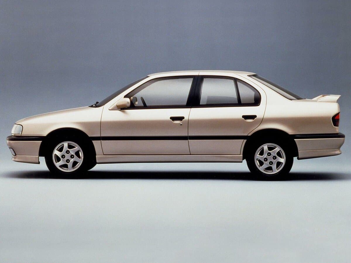 Nissan Primera I (P10) — Yandan