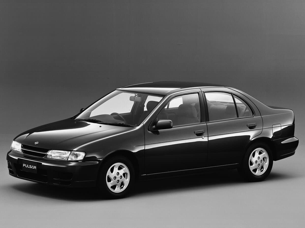 Nissan Pulsar V (N15)