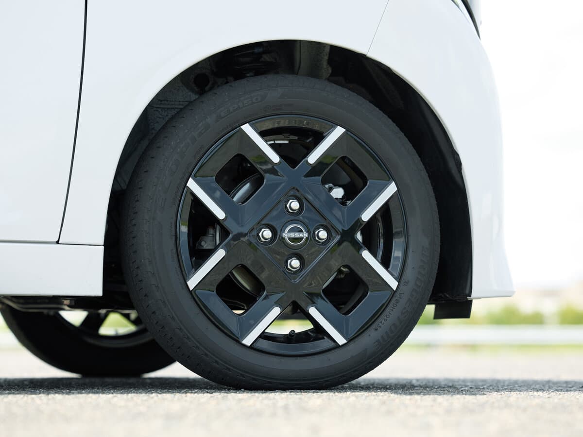 Nissan Roox III — Təkər