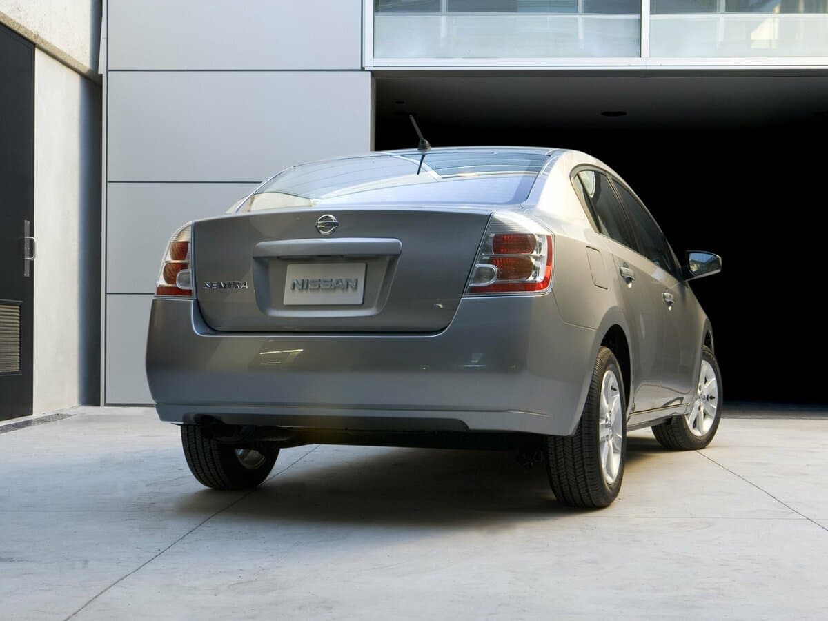 Nissan Sentra VI (B16) — Arxadan