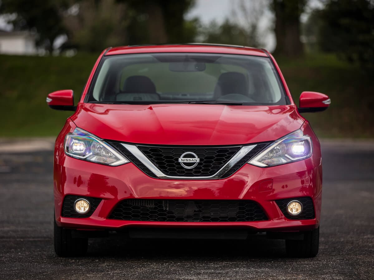 Nissan Sentra VII (B17) Restayling — Öndən
