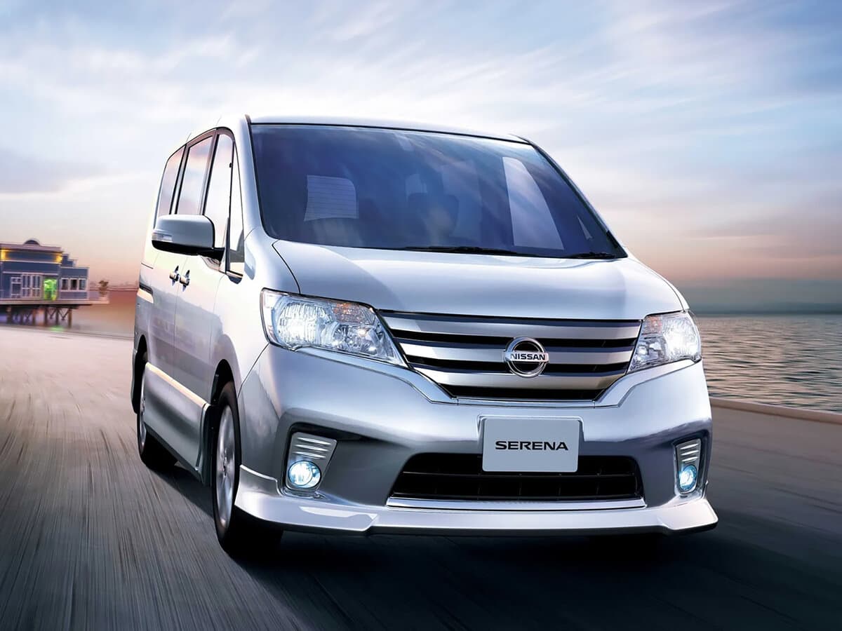 Nissan Serena IV (C26) — Öndən