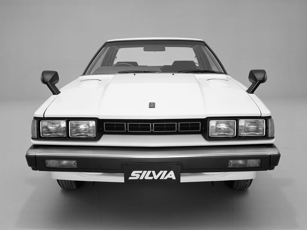 Nissan Silvia III (S110) — Öndən