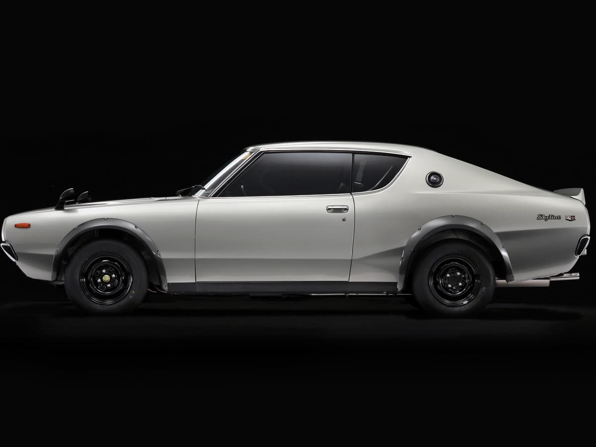 Nissan Skyline IV (C110) — Yandan