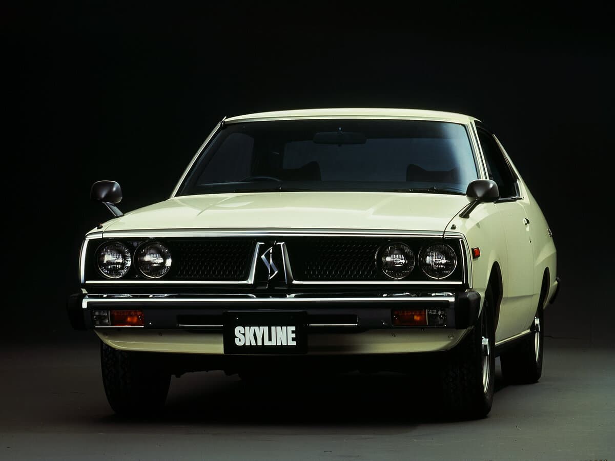 Nissan Skyline V (C210) — Öndən
