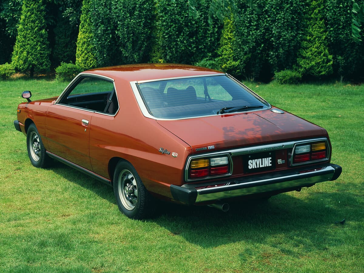 Nissan Skyline V (C210) — 3/4 arxadan