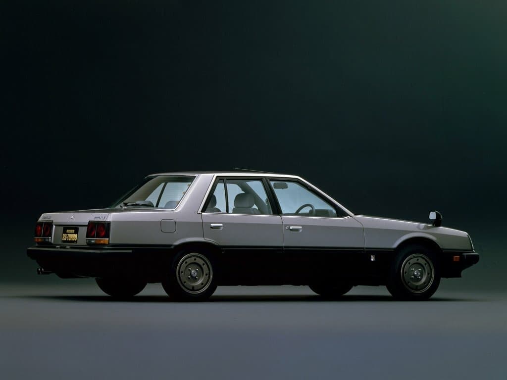 Nissan Skyline VI (R30) — 3/4 arxadan