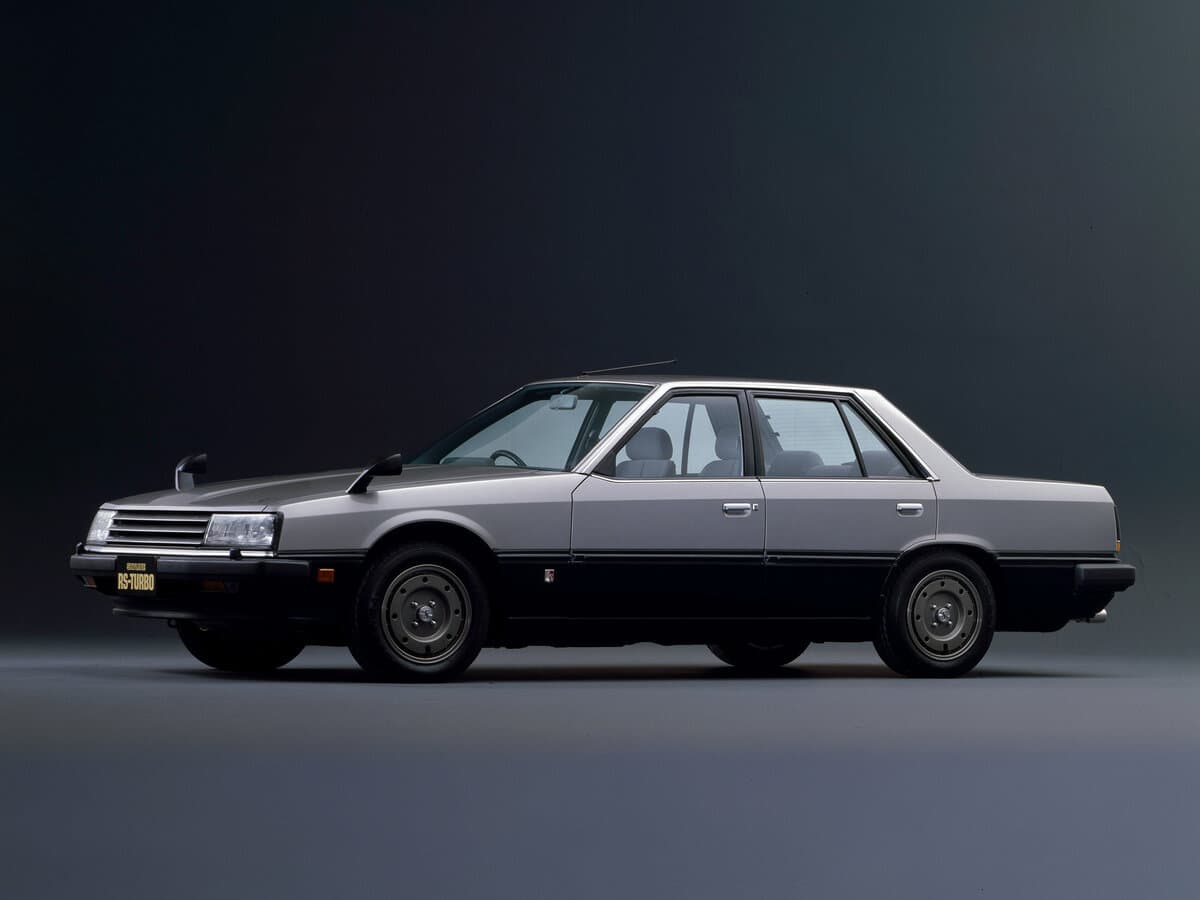 Nissan Skyline VI (R30) — Yandan
