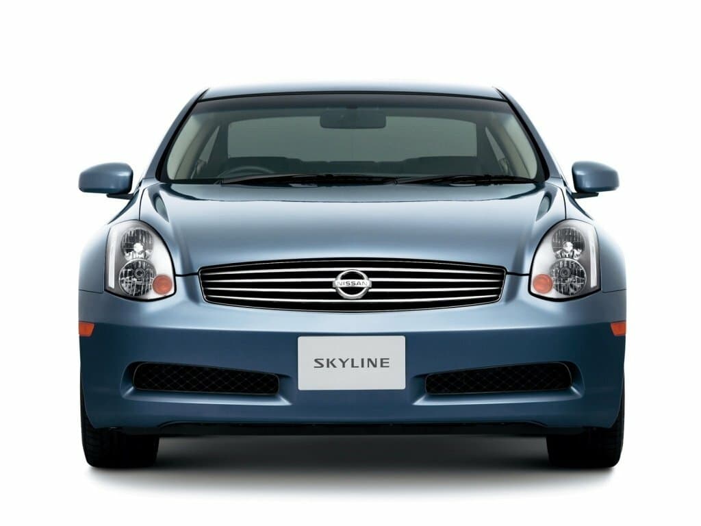 Nissan Skyline XI (V35) — Öndən