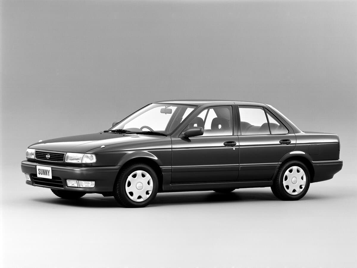 Nissan Sunny B13 — Yandan