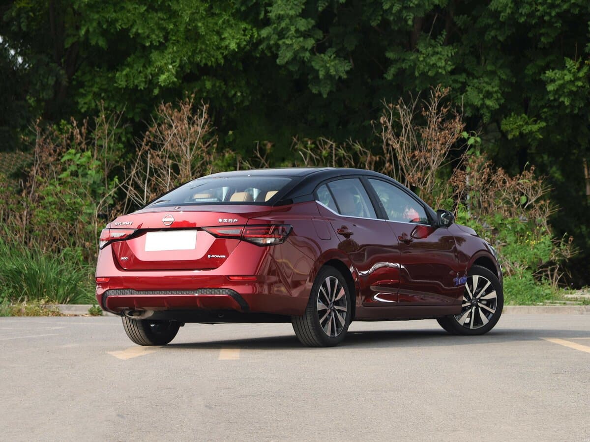 Nissan Sylphy IV (B18) — 3/4 arxadan
