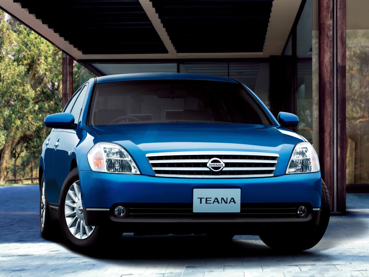 Nissan Teana I (J31) — Öndən
