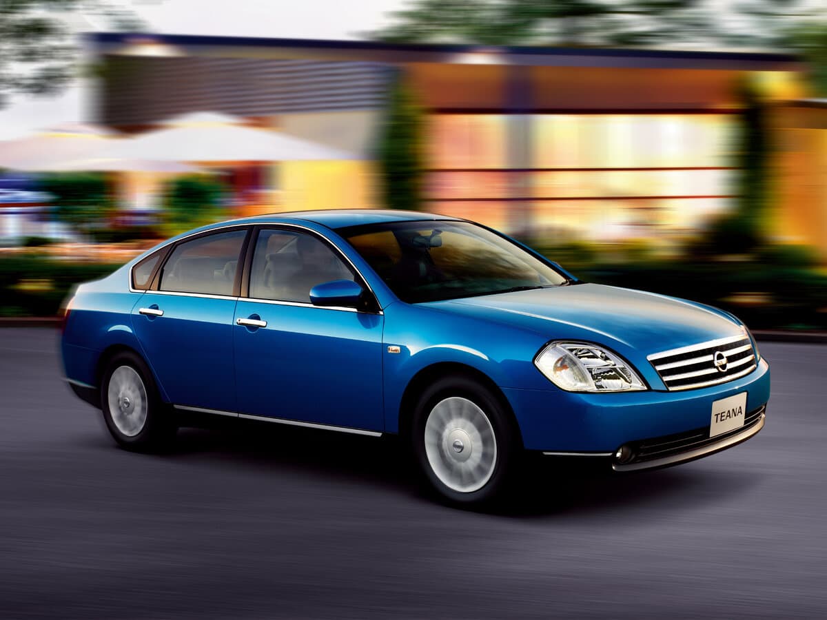 Nissan Teana I (J31) — Yandan