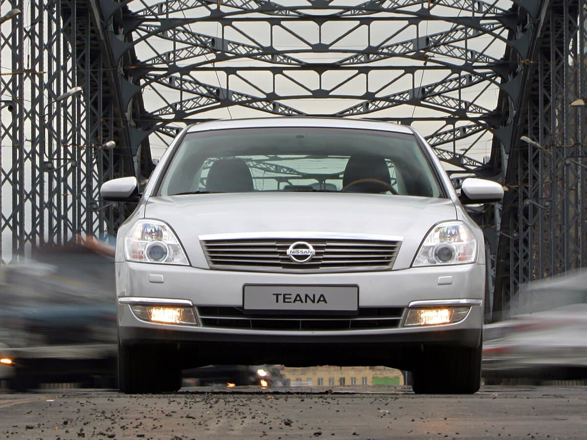 Nissan Teana I (J31) Restayling — Öndən